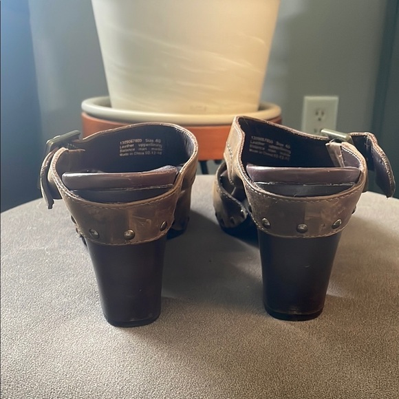 Dansko Ripley Studded Brown Leather Wood Platform Sandal Womens 9.5/40 Euro - Picture 6 of 9